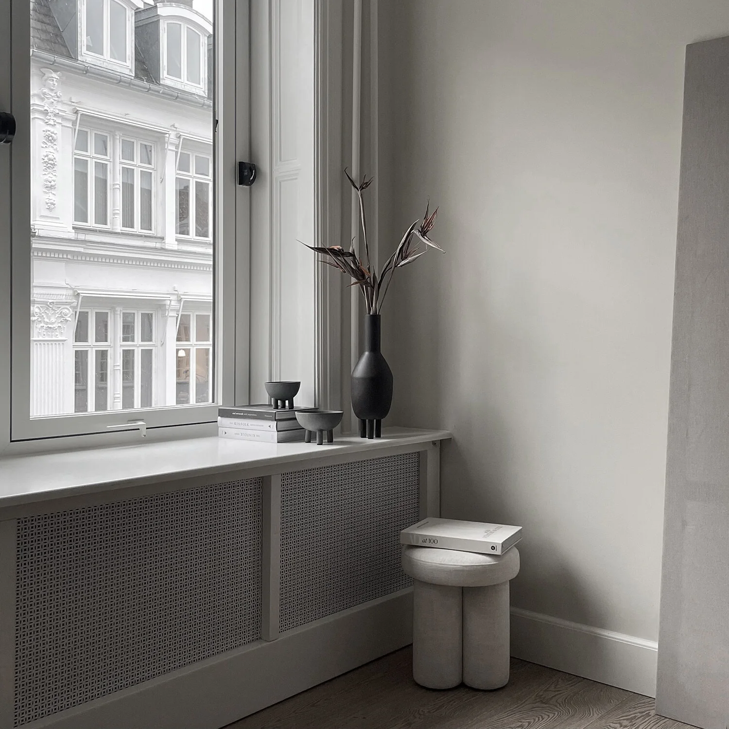 Duck Bowl, Big - Dark Grey - Image 4