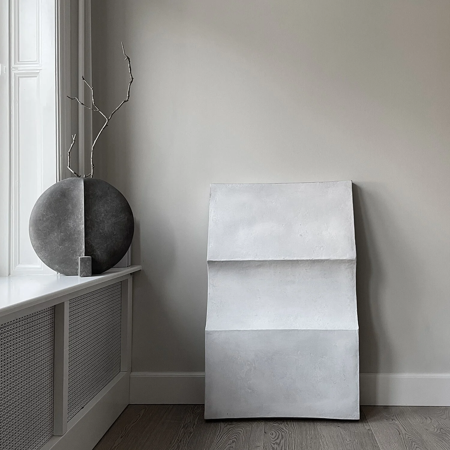 Guggenheim Vase, Big - Dark Grey - Image 4