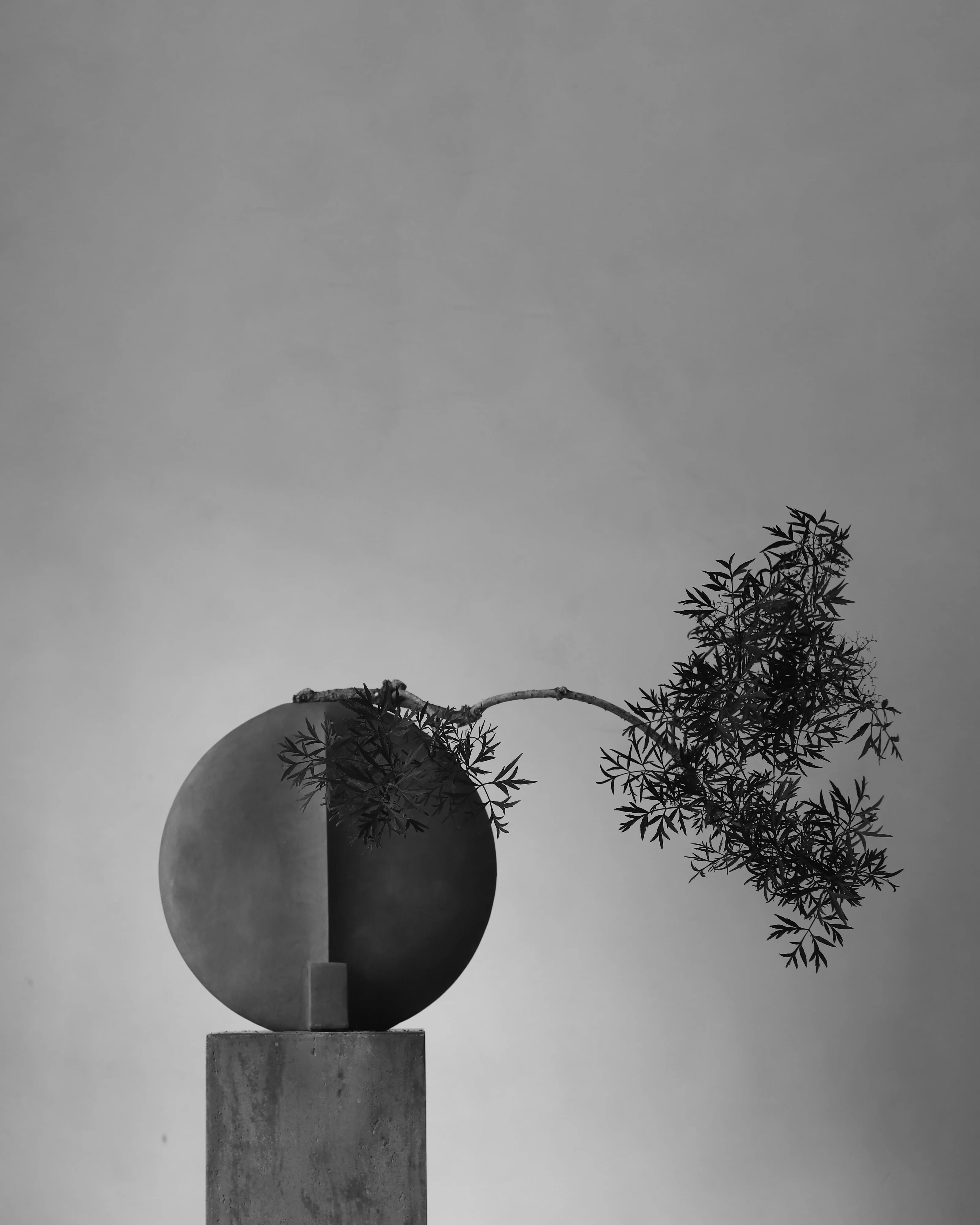 Guggenheim Vase, Big - Dark Grey - Image 6
