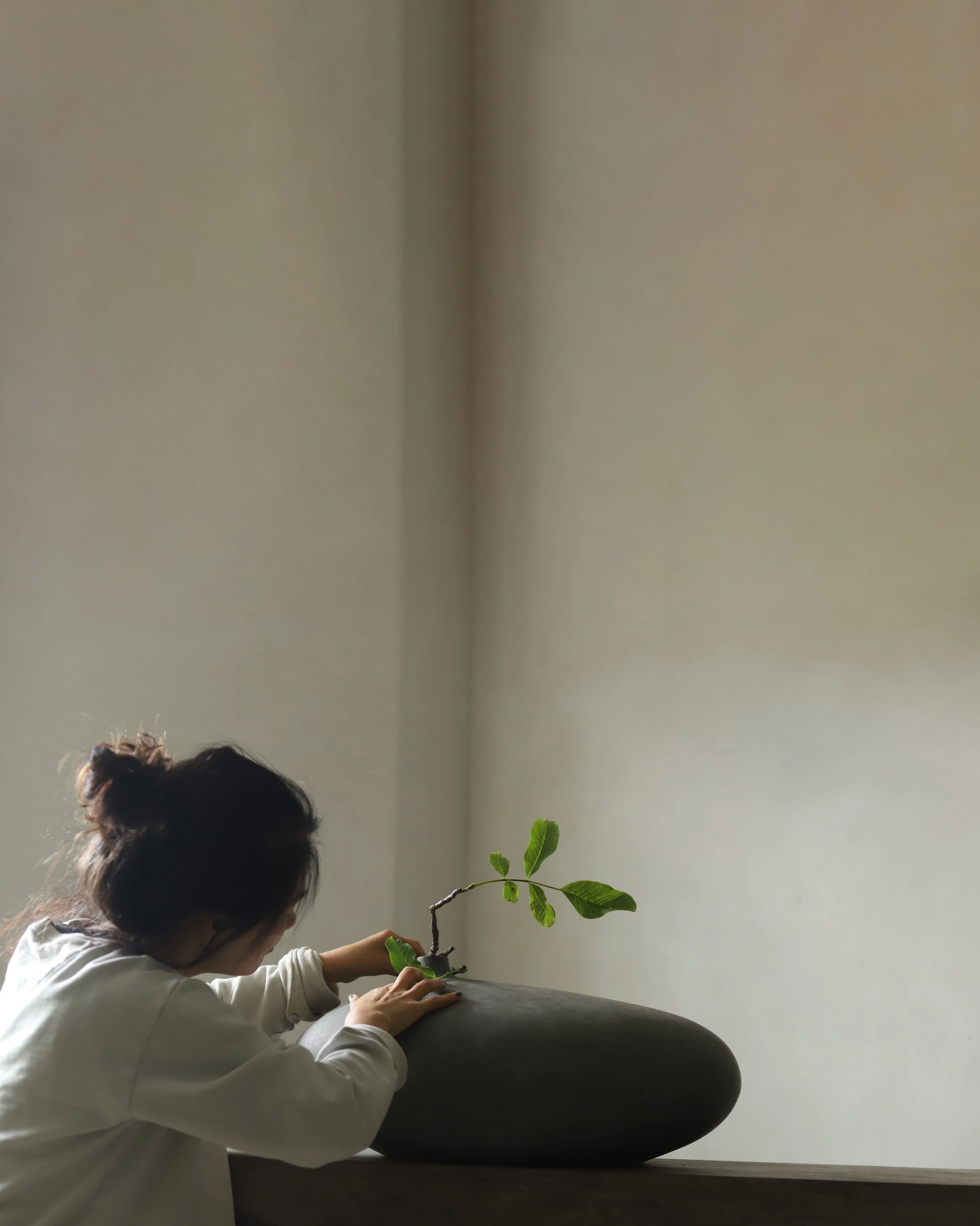 Submarine Vase, Fat - Dark grey - Image 5