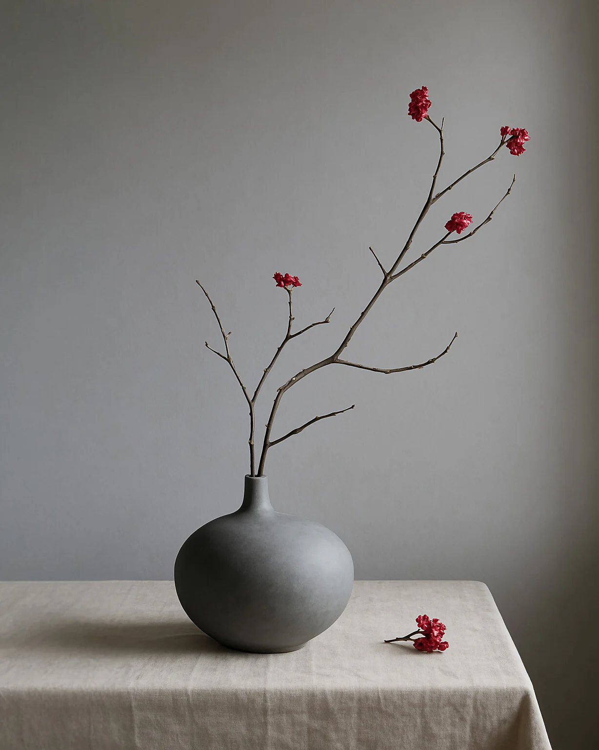 Submarine Vase, Small - Dark Grey - Image 5